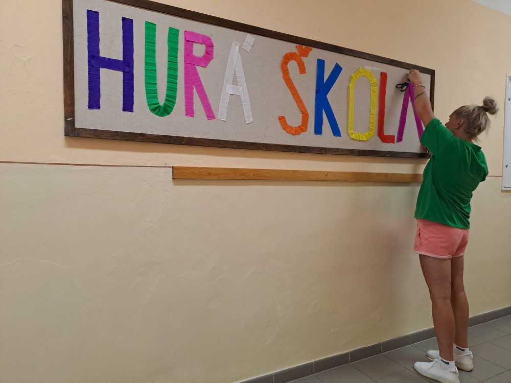 Hurá škola!