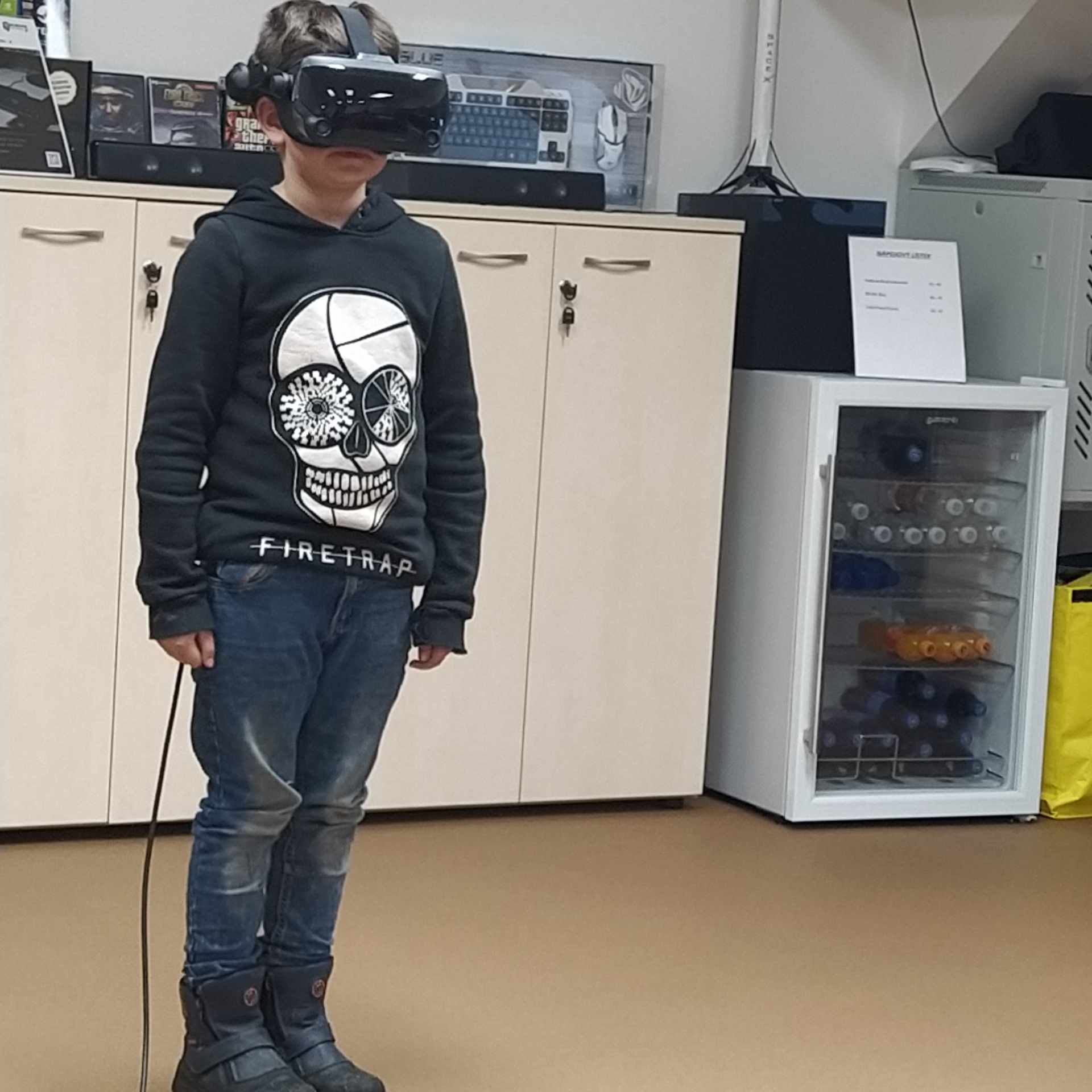 VR