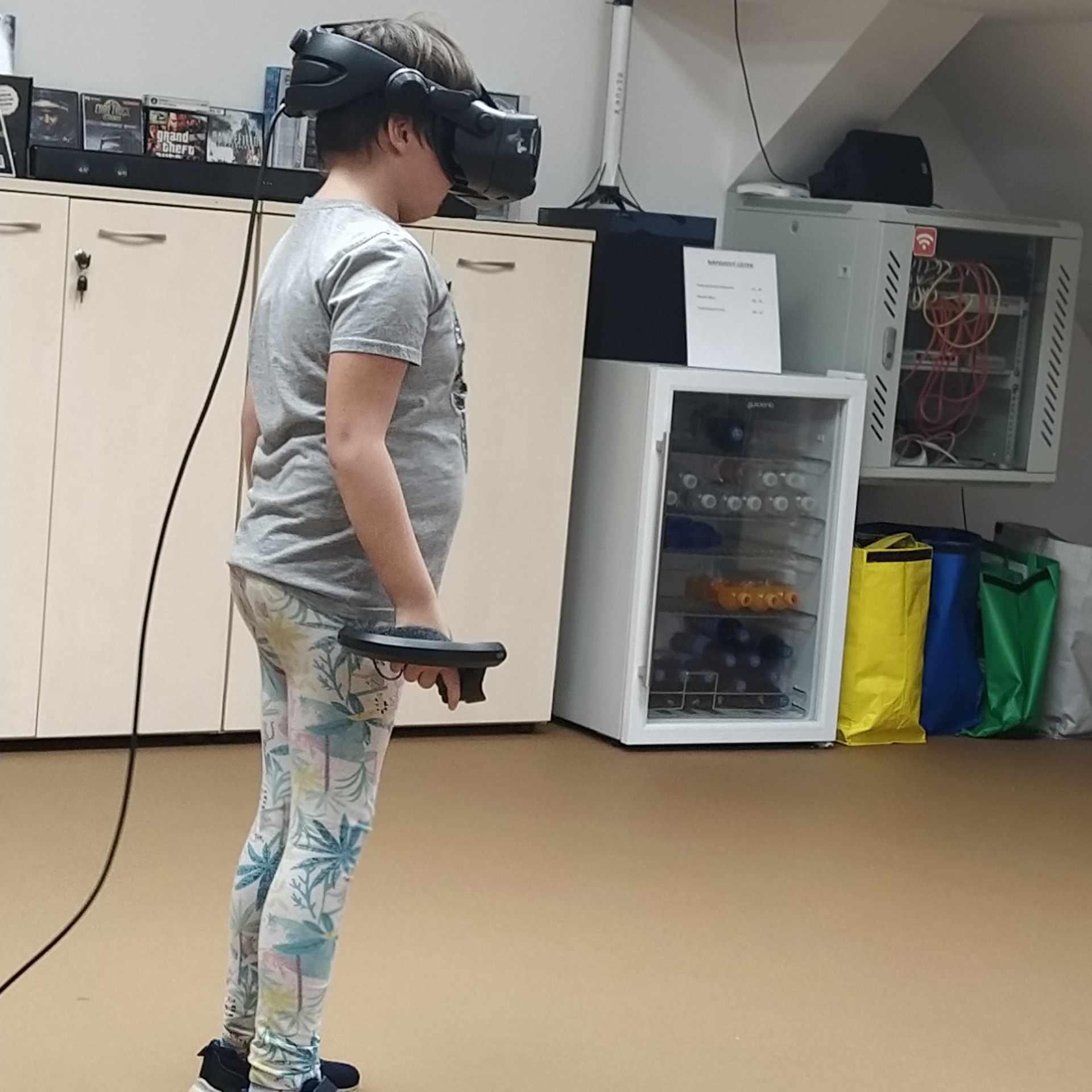 VR